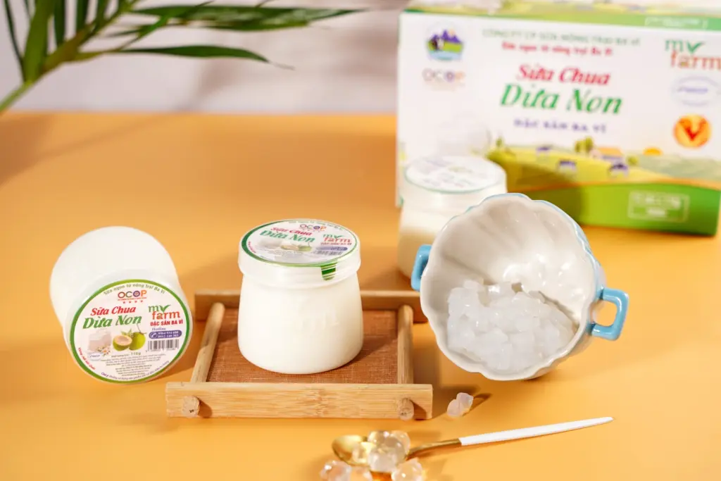 Sữa chua Dừa Non Myfarm