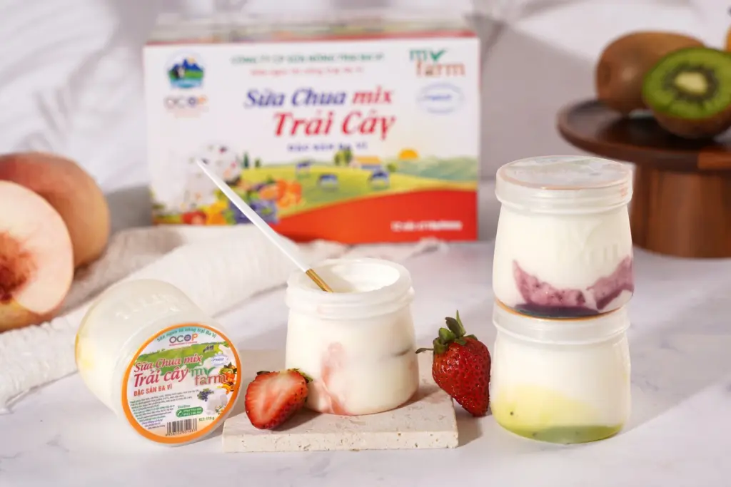 Sữa chua Mix Trái Cây Myfarm